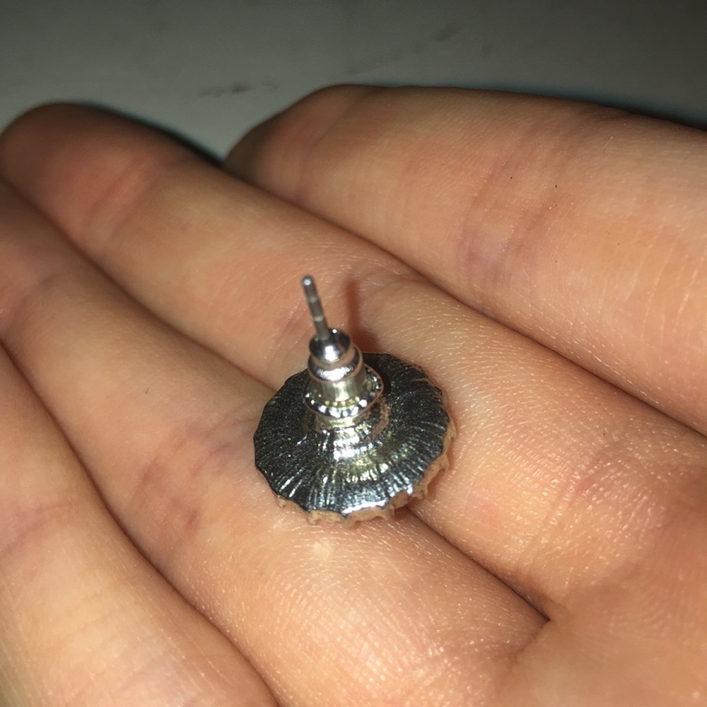 Earrings - Picture 2 of 3